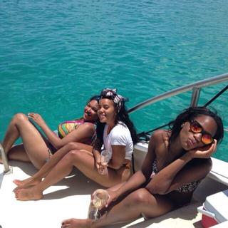Angela Simmons feet photo thumbnail
