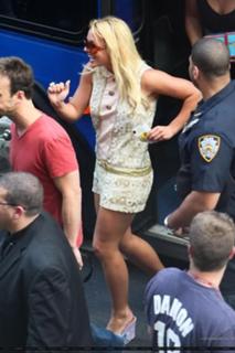 Britney Spears feet photo thumbnail