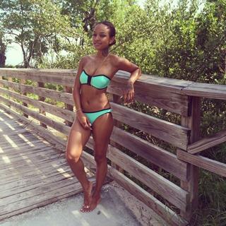 Karrueche Tran feet photo thumbnail