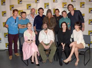 Evangeline Lilly feet photo thumbnail