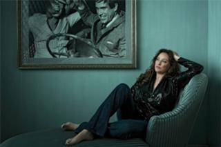 Virginia Madsen feet photo thumbnail