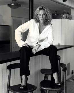 Virginia Madsen feet photo thumbnail