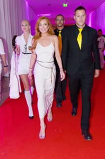 Lindsay Lohan feet photo thumbnail