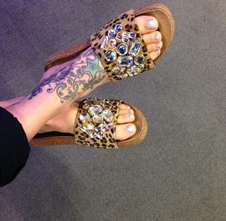 Fearne Cotton feet photo thumbnail