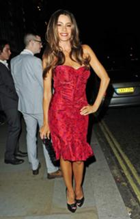 Sofía Vergara feet photo thumbnail