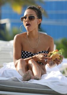 Karrueche Tran feet photo thumbnail