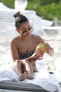Karrueche Tran feet photo thumbnail
