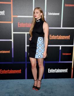 Sophie Turner feet photo thumbnail
