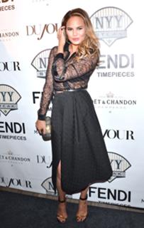 Chrissy Teigen feet photo thumbnail