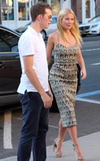 Gwyneth Paltrow feet photo thumbnail