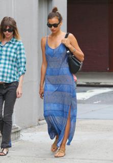 Irina Shayk feet photo thumbnail