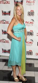 Chelsea Handler feet photo thumbnail