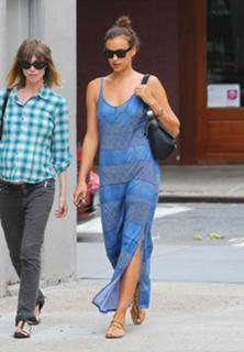 Irina Shayk feet photo thumbnail
