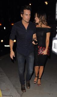 Kate Beckinsale feet photo thumbnail