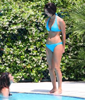 Lucy Mecklenburgh feet photo thumbnail