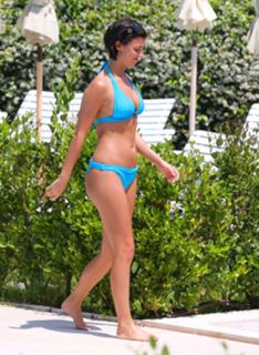 Lucy Mecklenburgh feet photo thumbnail