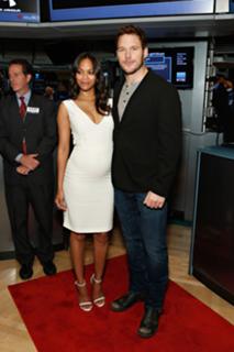Zoe Saldana feet photo thumbnail