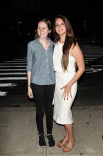 Lana Del Rey feet photo thumbnail