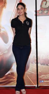 Kareena Kapoor feet photo thumbnail