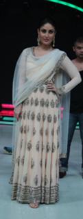 Kareena Kapoor feet photo thumbnail