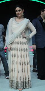 Kareena Kapoor feet photo thumbnail