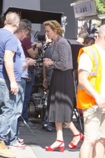 Uma Thurman feet photo thumbnail