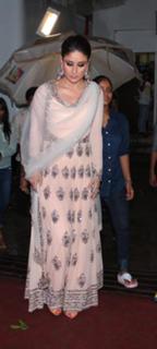 Kareena Kapoor feet photo thumbnail