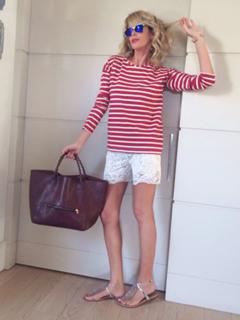 Alessia Marcuzzi feet photo thumbnail