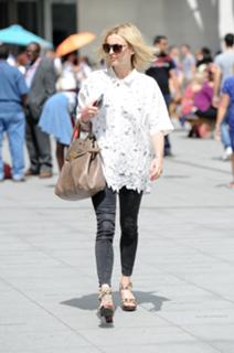 Fearne Cotton feet photo thumbnail