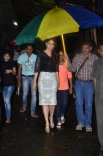 Kareena Kapoor feet photo thumbnail