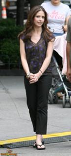 Sarah Michelle Gellar feet photo thumbnail