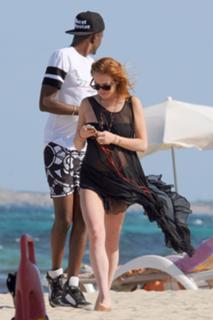 Lindsay Lohan feet photo thumbnail