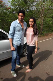 Shraddha Kapoor feet photo thumbnail