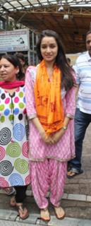 Shraddha Kapoor feet photo thumbnail