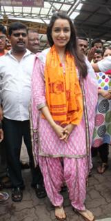 Shraddha Kapoor feet photo thumbnail