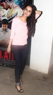 Shraddha Kapoor feet photo thumbnail