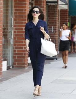 Emmy Rossum feet photo thumbnail