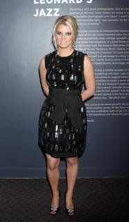 Jessica Simpson feet photo thumbnail