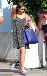 Jacqueline Jossa feet photo thumbnail