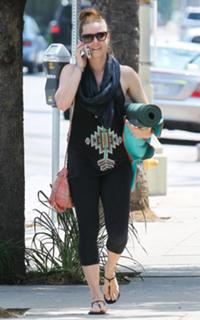 Amy Adams feet photo thumbnail