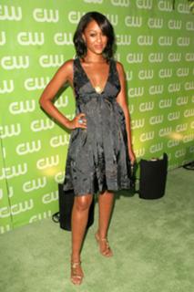 Tia Mowry feet photo thumbnail