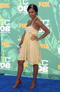 Tia Mowry feet photo thumbnail