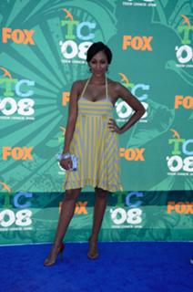Tia Mowry feet photo thumbnail