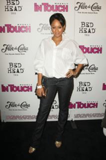 Tia Mowry feet photo thumbnail