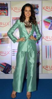 Kangana Ranaut feet photo thumbnail