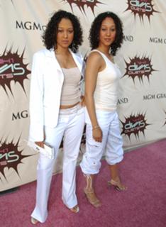Tia Mowry feet photo thumbnail