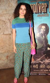 Kangana Ranaut feet photo thumbnail