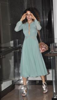 Kangana Ranaut feet photo thumbnail