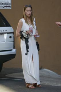 Amber Heard feet photo thumbnail