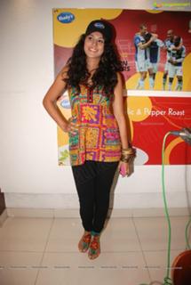Taapsee Pannu feet photo thumbnail